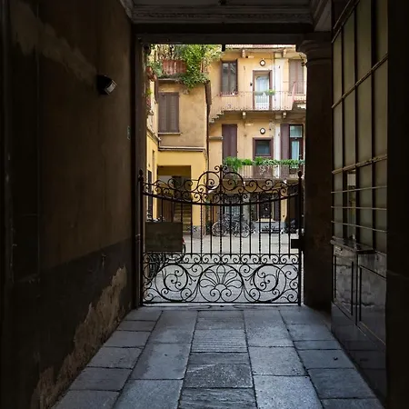 Domus Ticinese Apartment