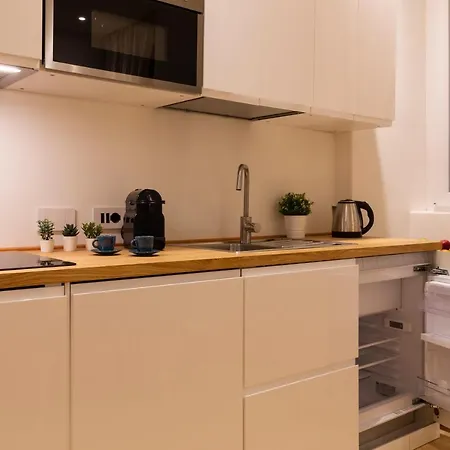 Apartment Domus Ticinese Milan