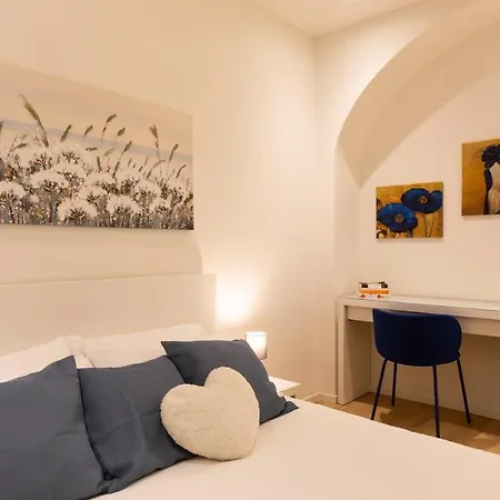 Apartment Domus Ticinese Milan